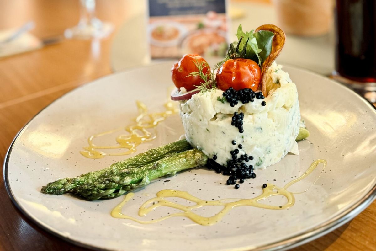 Restaurant & Catering Restaurant & Catering